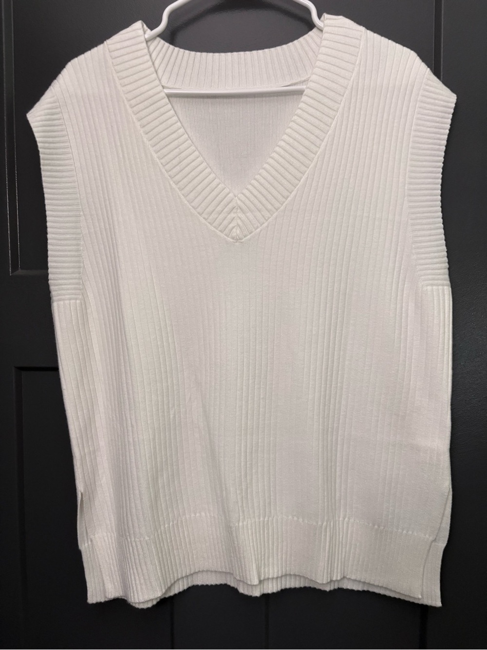 Women’s Cream Ribbed V-Neck Sweater Vest